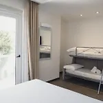 Palace 4*