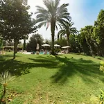 Palace Ξενοδοχείο Μόντικα