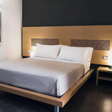 Palace 4* Módica