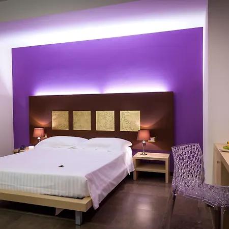 Palace 4*